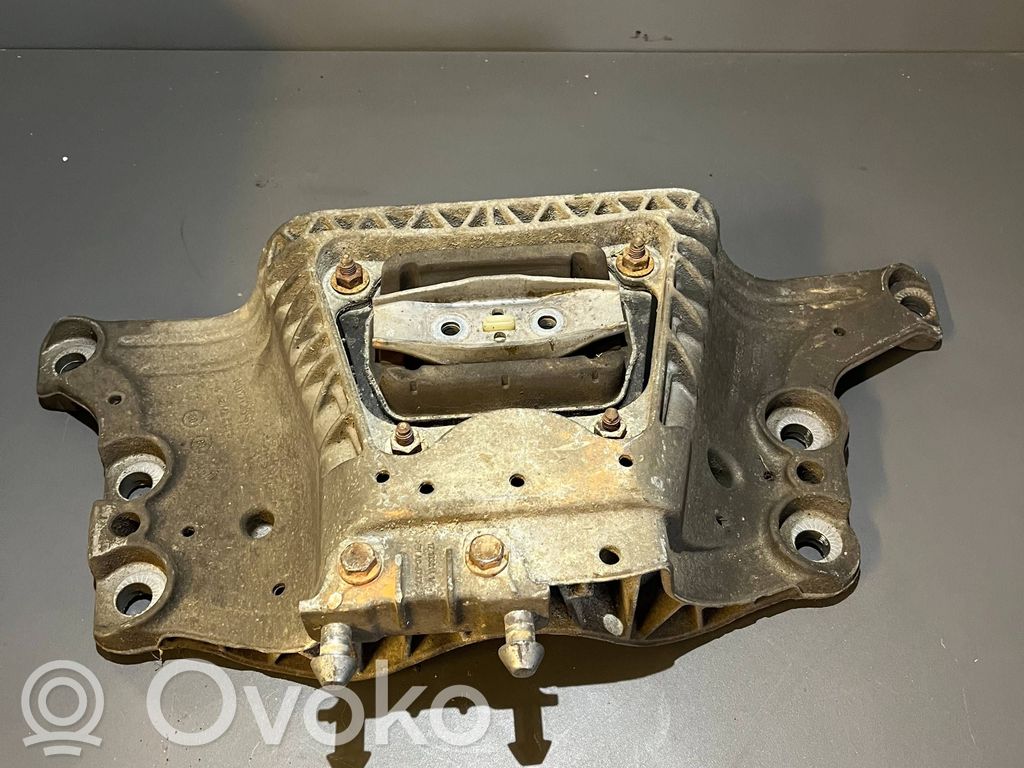 Audi A6 S6 C6 4F Gearbox mounting bracket 