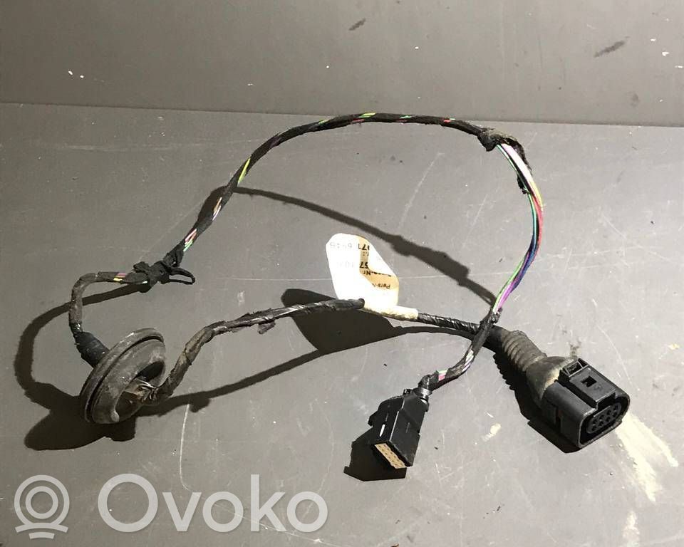 Volkswagen Touareg I Wiązka przewodów drzwi tylnych 