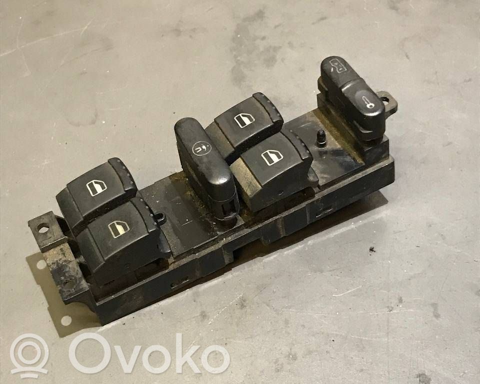 Volkswagen PASSAT B5 Electric window control switch 