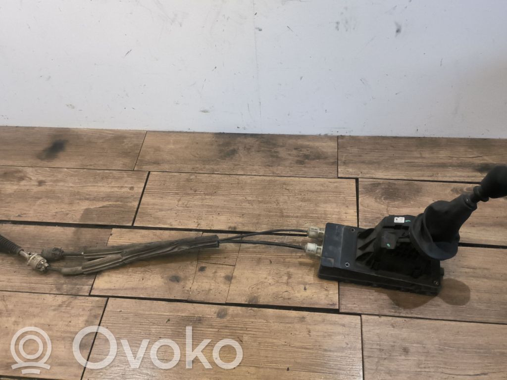 Dacia Duster Gear shifter/selector 