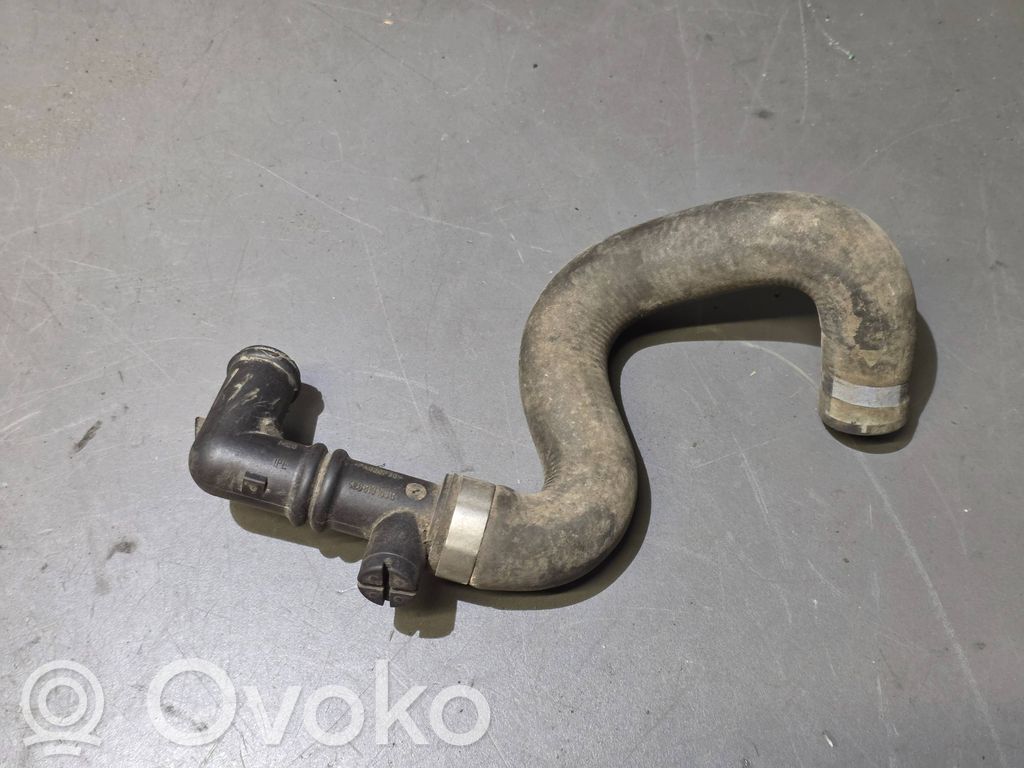 Audi A8 S8 D3 4E Engine coolant pipe/hose 