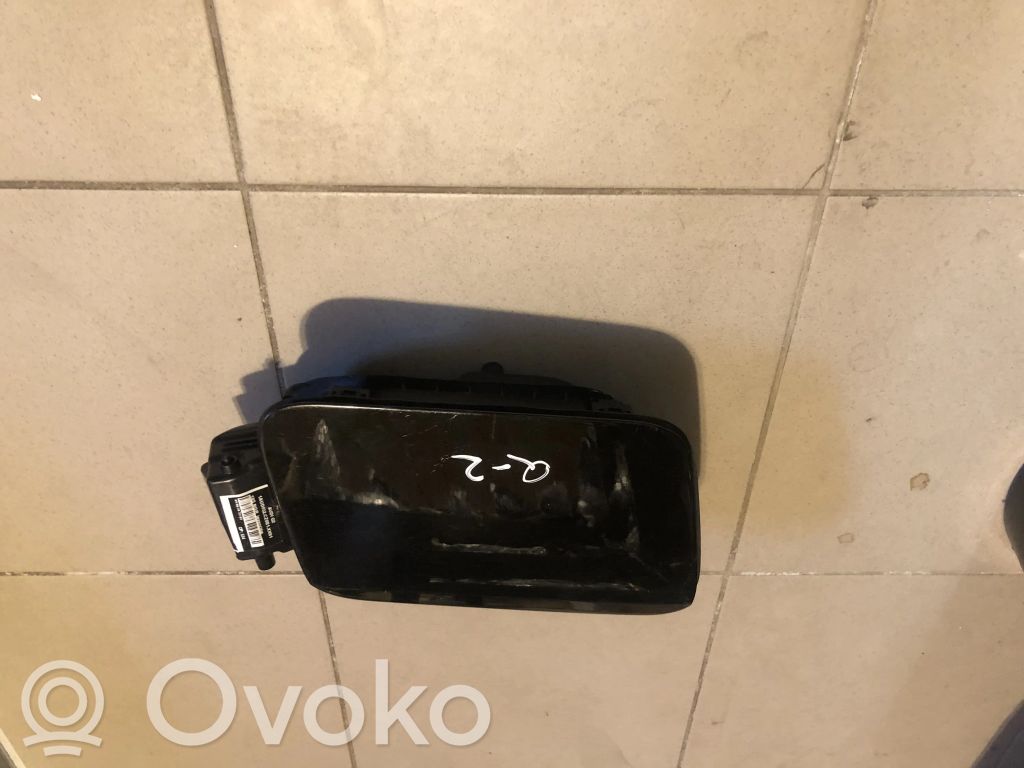 Audi Q2 - Fuel tank cap 