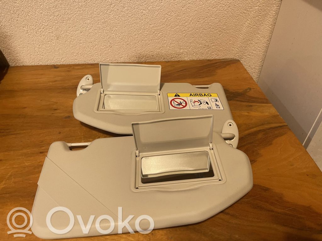 Sun visor