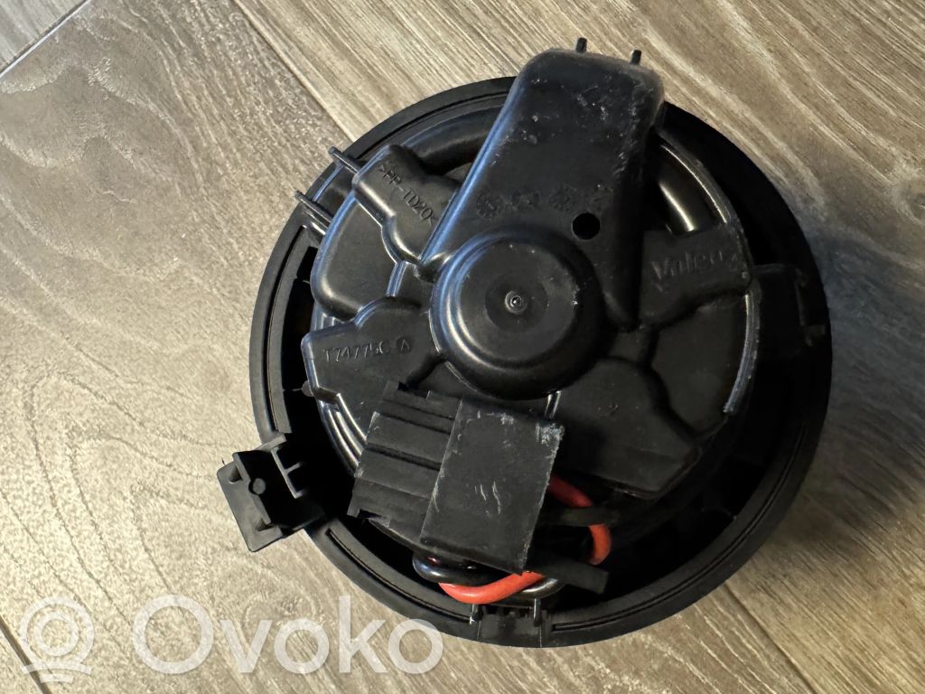 Renault Arkana Mazā radiatora ventilators 