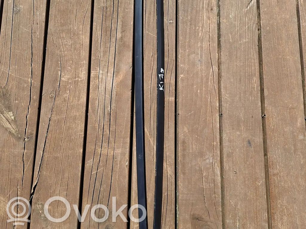 Audi Q4 e-tron Windshield trim 