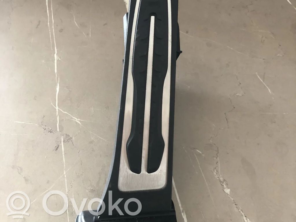 BMW 1 F40 Kaasupoljin 