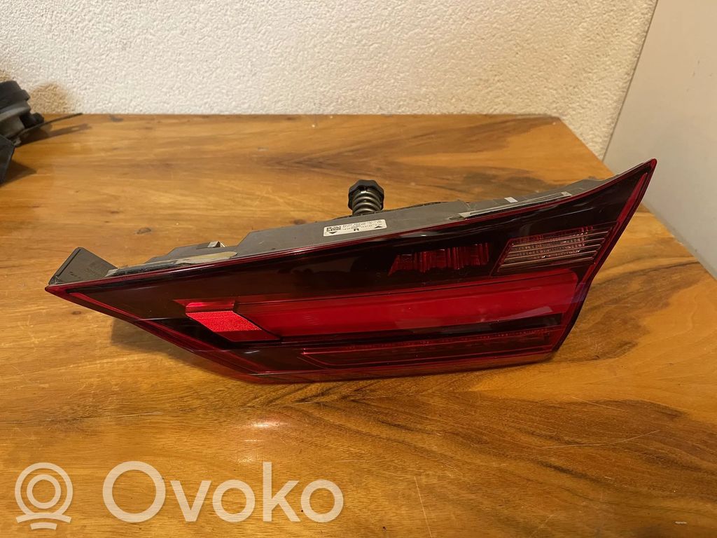 BMW 1 F40 Lampy tylnej klapy bagażnika 