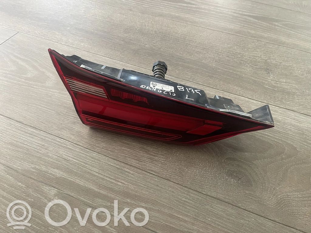 BMW 1 F40 Lampă spate în capacul portbagajului 