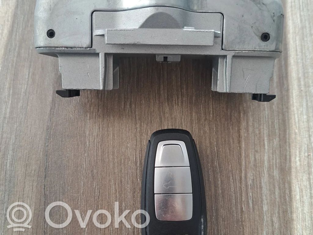 Tarjeta/llave de arranque   1EA905861