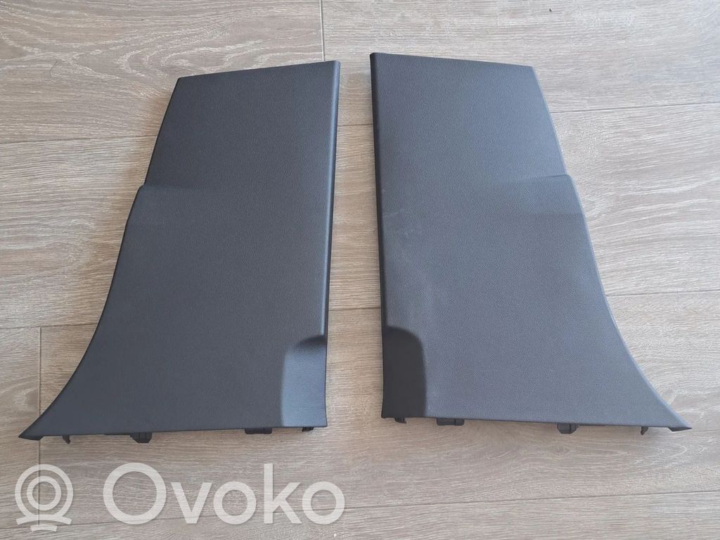 Renault Megane E-Tech Kita salono detalė 
