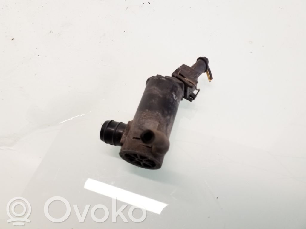 Windscreen/windshield washer pump   9169611