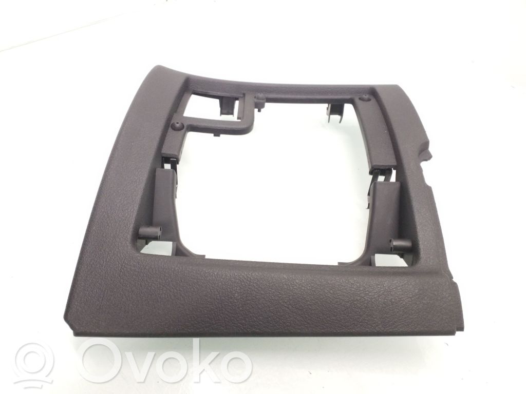Peugeot 407 Kita salono detalė 