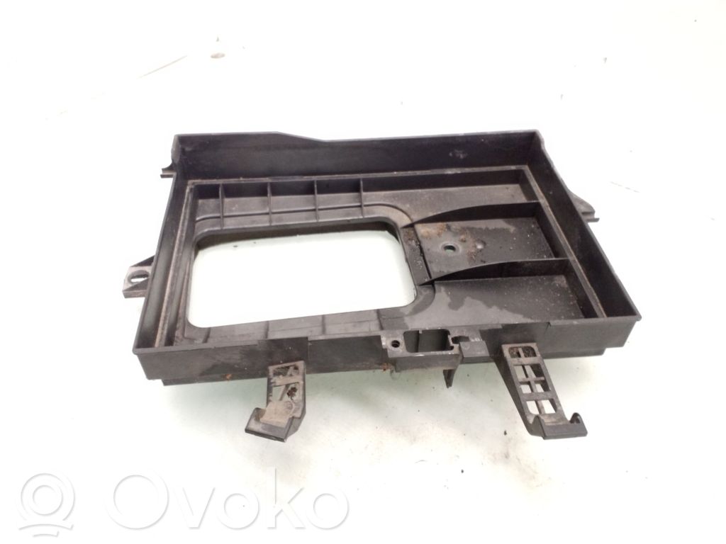 Audi A4 S4 B7 8E 8H Einzelteil Verkleidung Innenraumfilter 