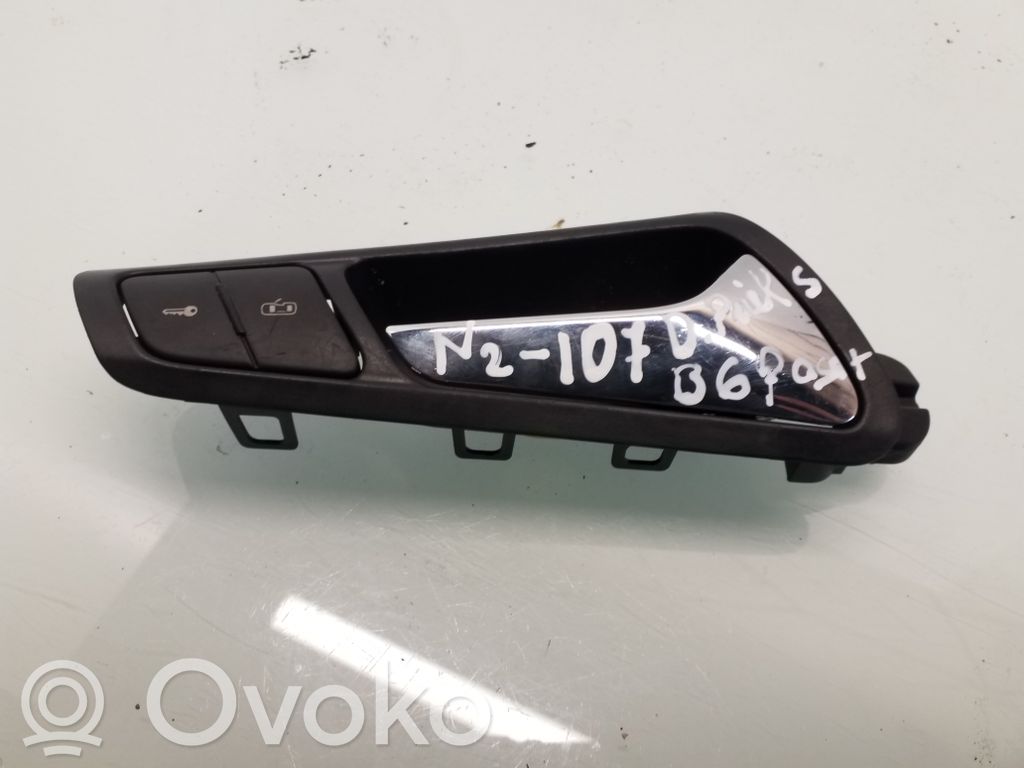 Volkswagen PASSAT B6 Manecilla interna puerta delantera 