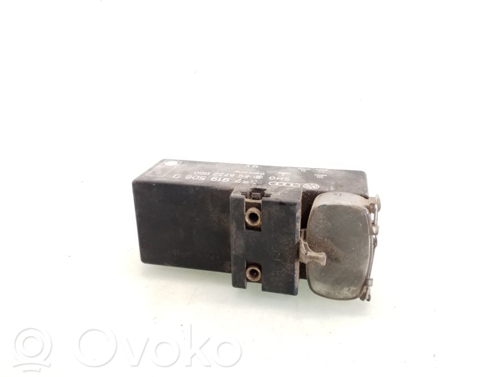 Volkswagen Golf III Coolant fan relay 