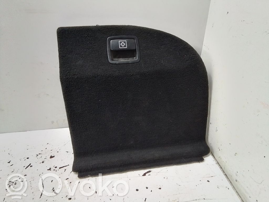 BMW 5 E60 E61 Šoninis apdailos skydas 