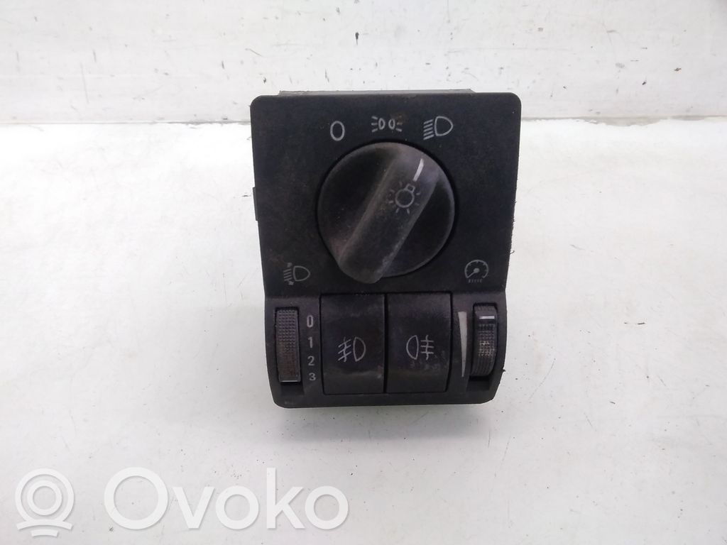 Opel Astra G Light switch 