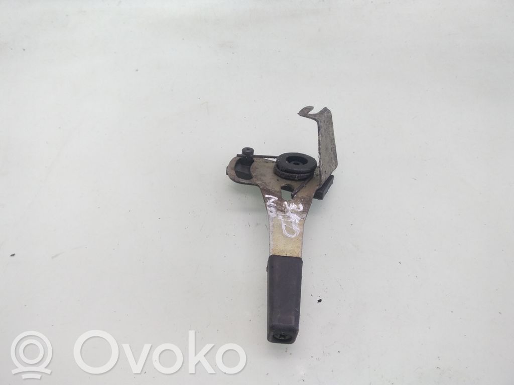Engine bonnet (hood) release handle