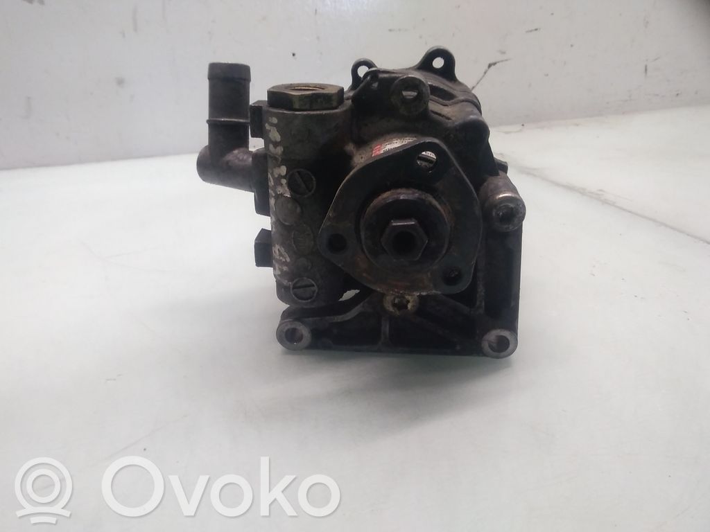 Mercedes-Benz E W210 Power steering pump 