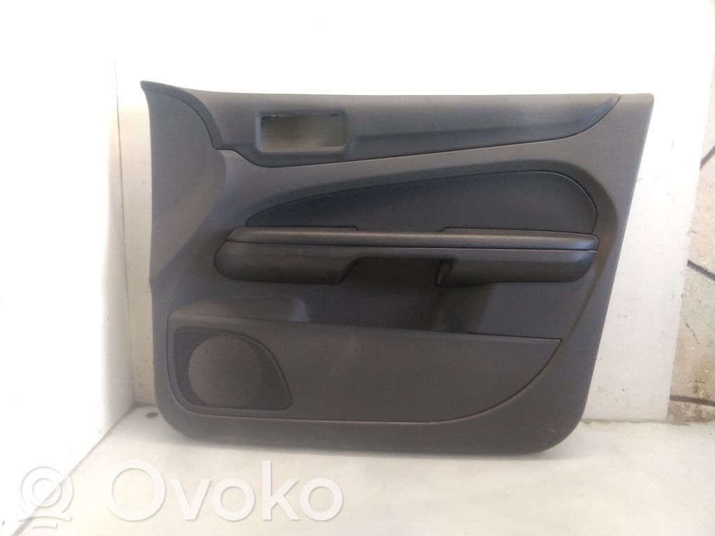 Ford Focus Revestimiento de puerta delantera 