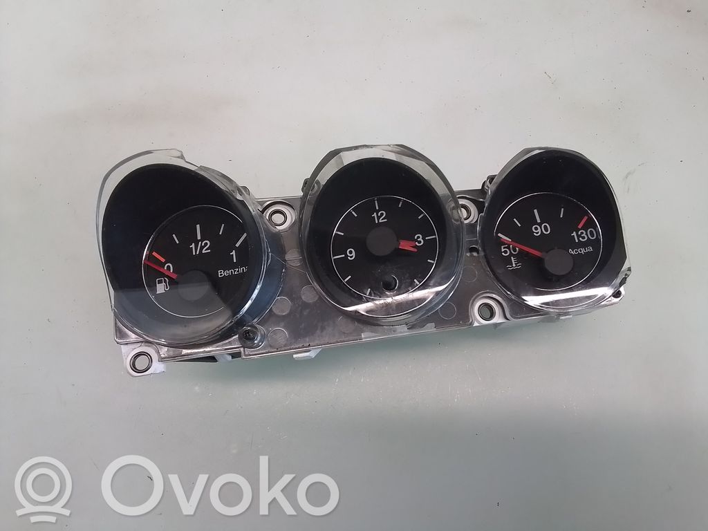Alfa Romeo 156 Nopeusmittari (mittaristo) 