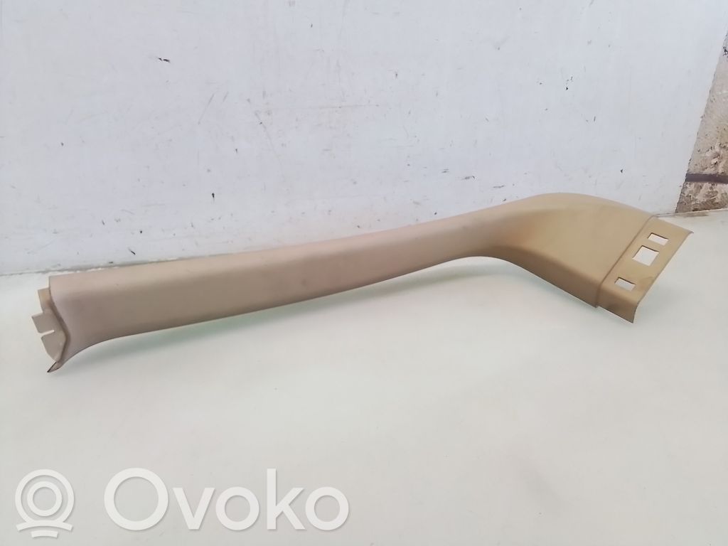 BMW 5 E60 E61 Takaluukun/tavaratilan sivuverhoilu 
