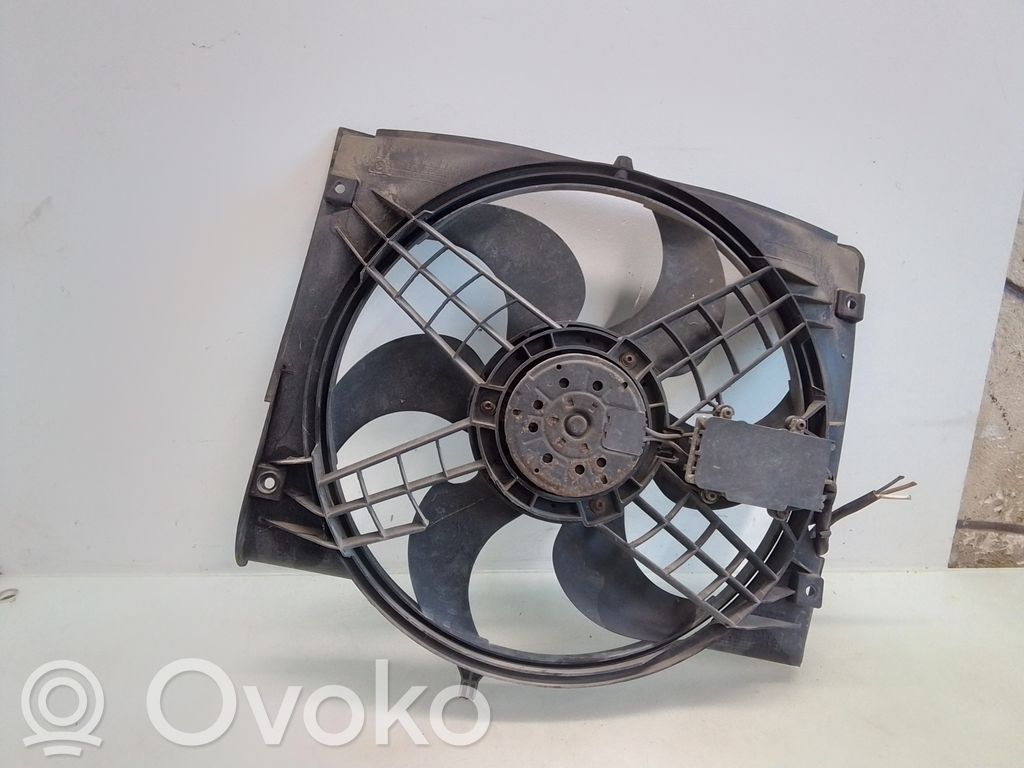 BMW 3 E46 Elektrisks radiatoru ventilators 