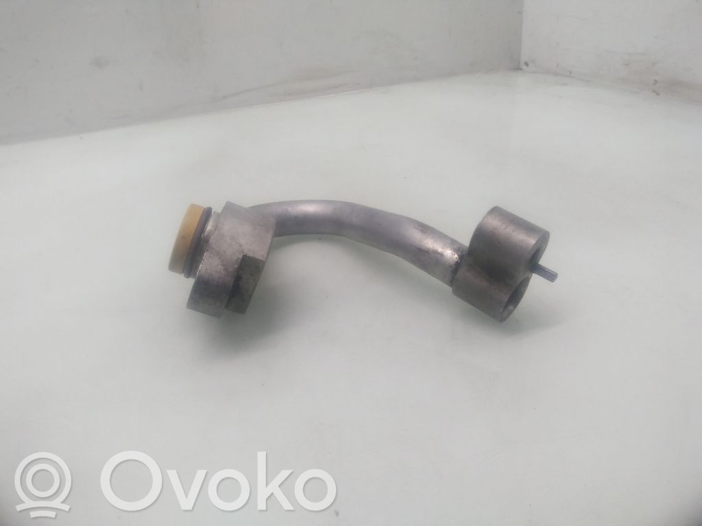 BMW 5 E60 E61 Ilmastointilaitteen putki (A/C) 