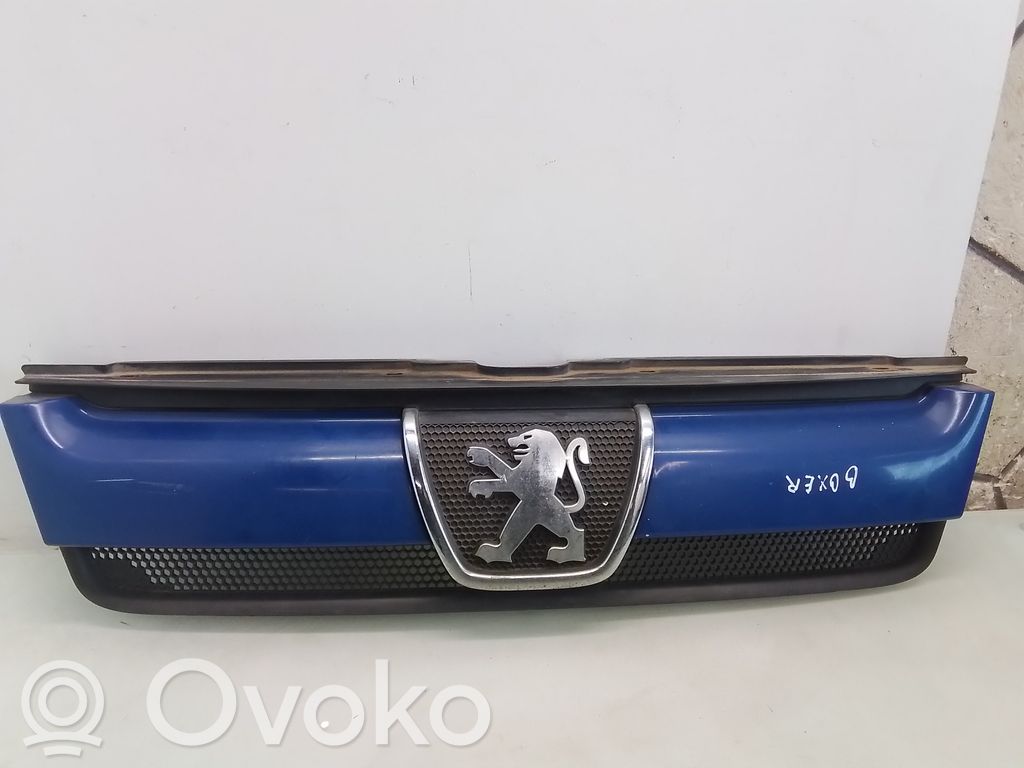 Peugeot Boxer Front bumper upper radiator grill 
