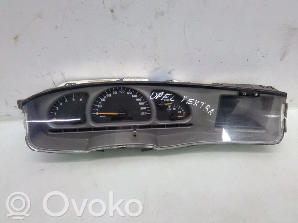 Opel Vectra B Licznik / Prędkościomierz 