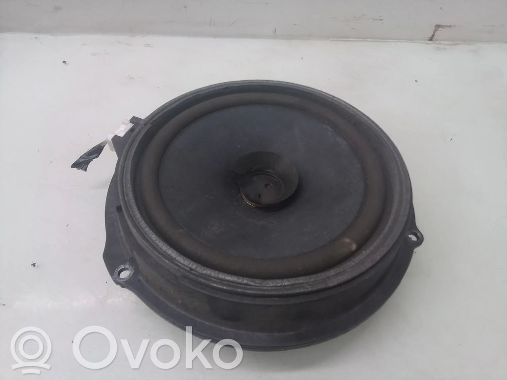 Ford Focus Rear door speaker 
