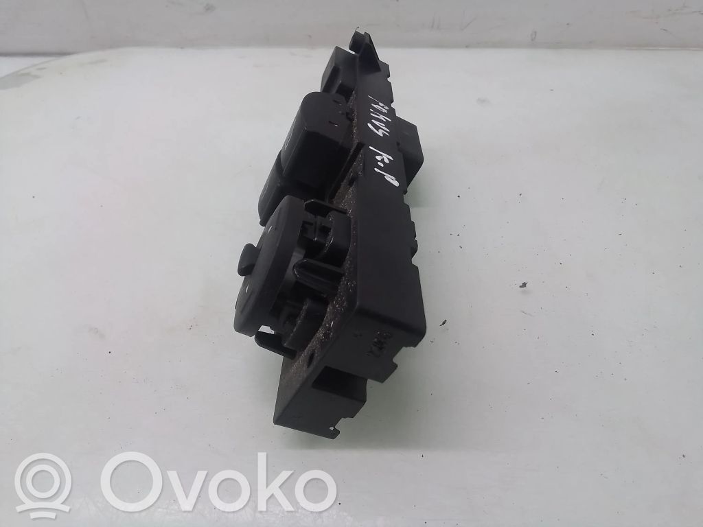 Ford Focus Electric window control switch 