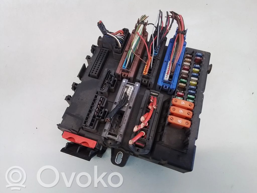Opel Vectra C Fuse module 