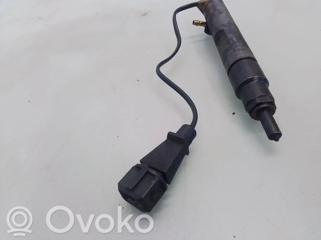 Volkswagen Golf IV Inyector de combustible 