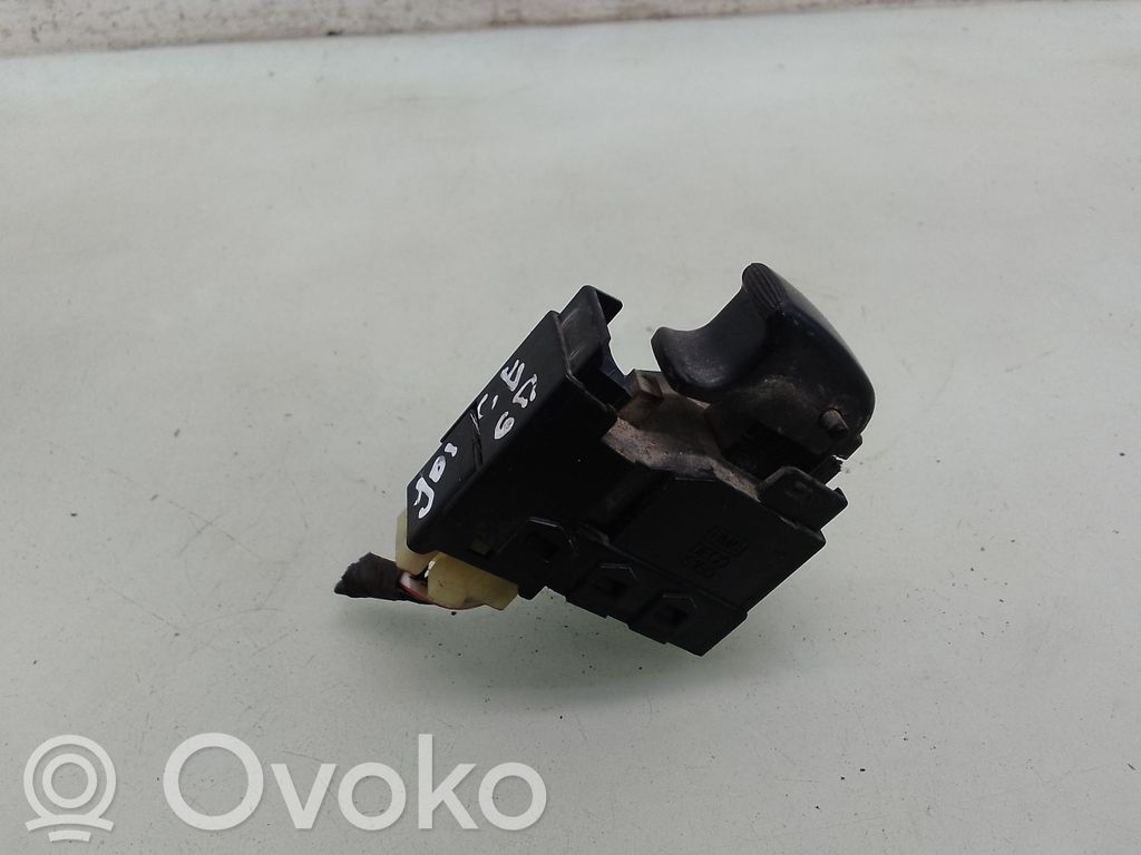 Electric window control switch   620W0304