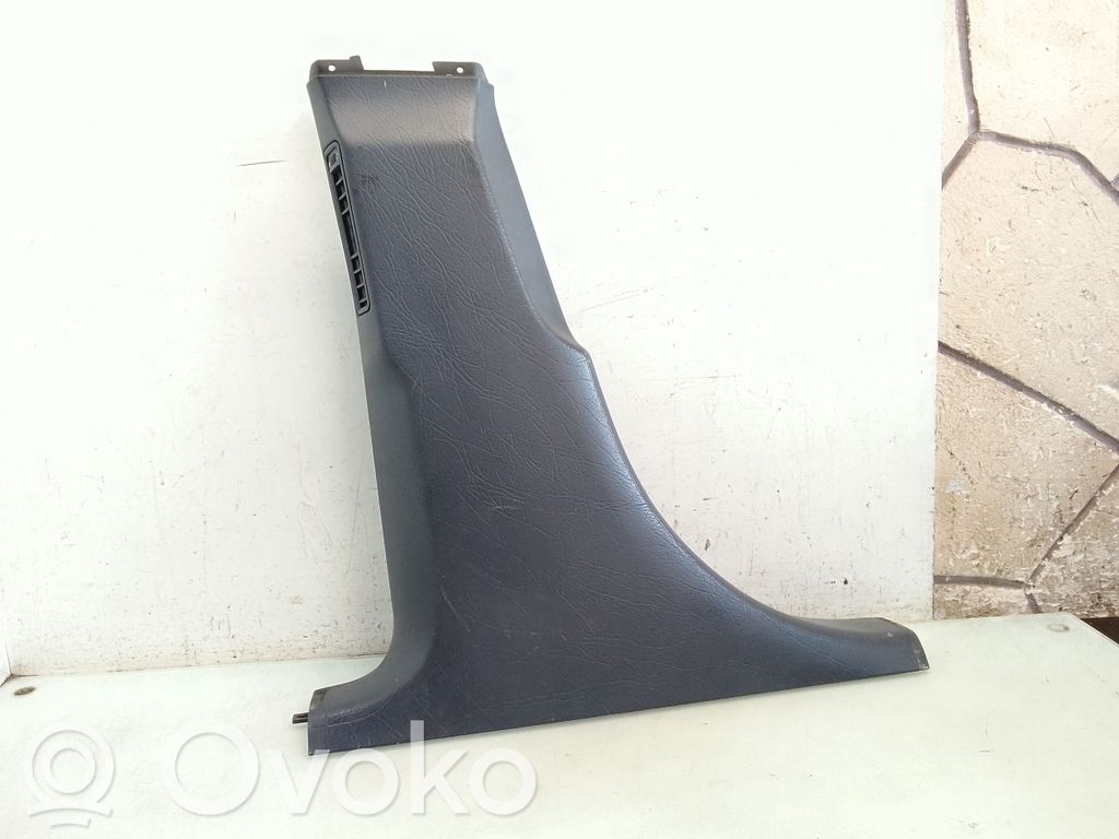 Audi A8 S8 D2 4D (B) Revêtement de pilier (bas) 