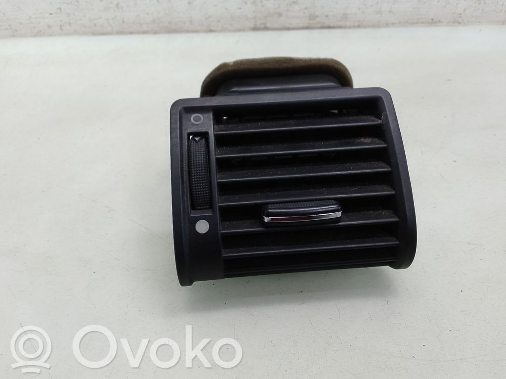 Audi A8 S8 D2 4D Šoninės oro grotelės 