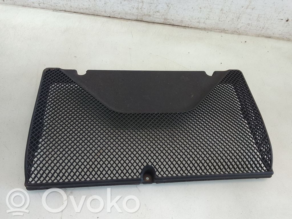 Audi A8 S8 D2 4D Muu moottoritilan osa 