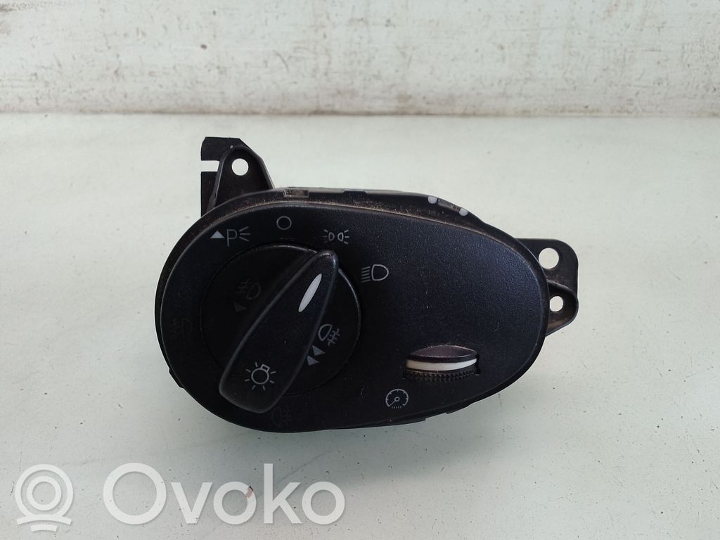 Ford Focus Lukturu slēdzis 