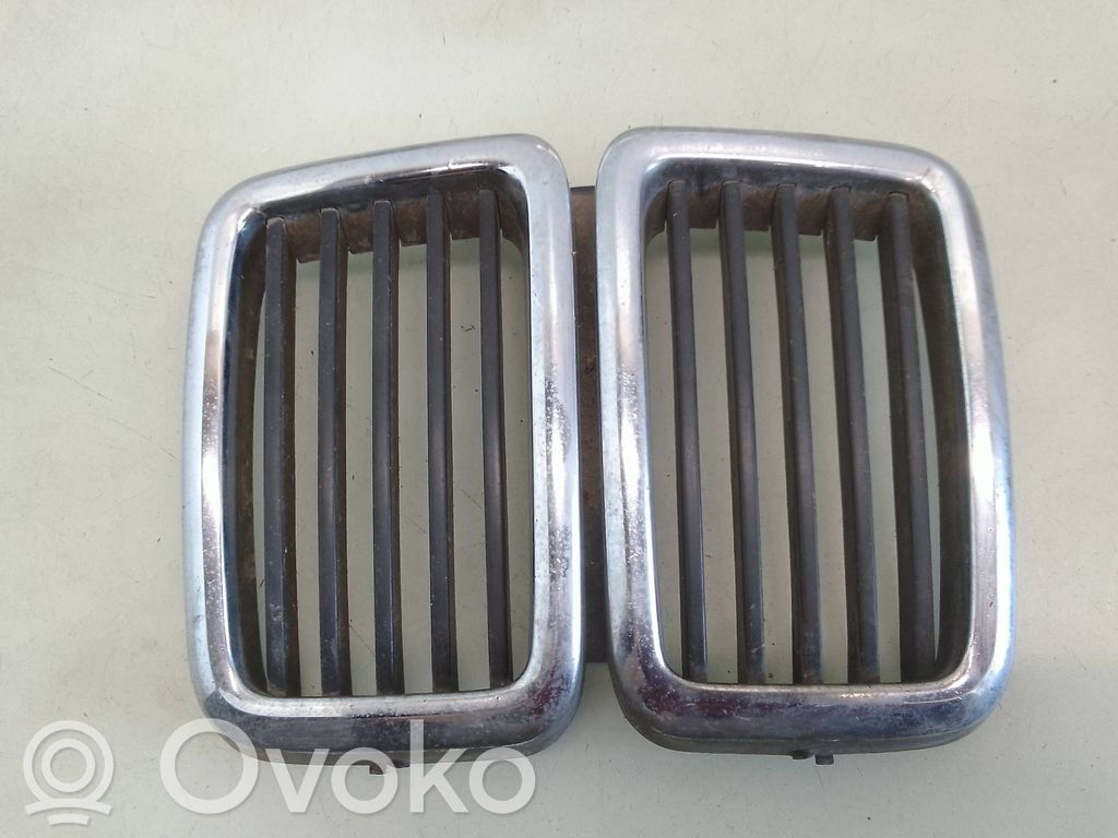 BMW 5 E28 Front grill 