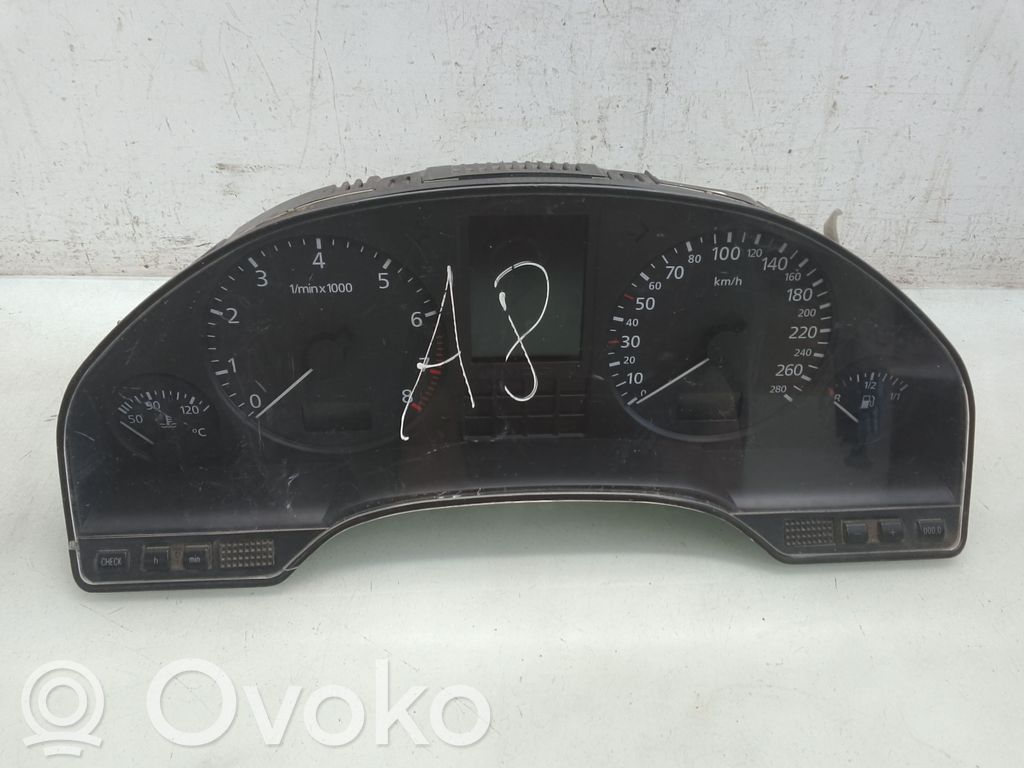 Audi A8 S8 D2 4D Nopeusmittari (mittaristo) 
