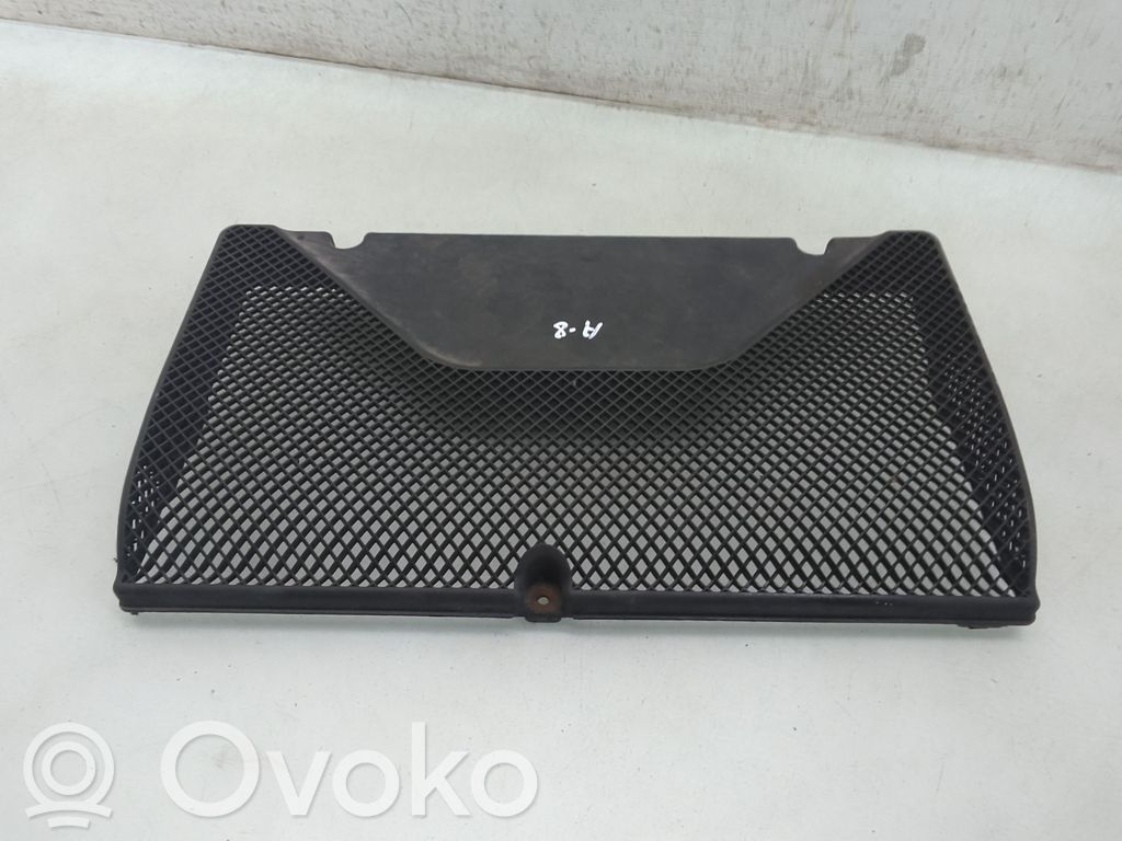 Audi A8 S8 D2 4D Muu moottoritilan osa 
