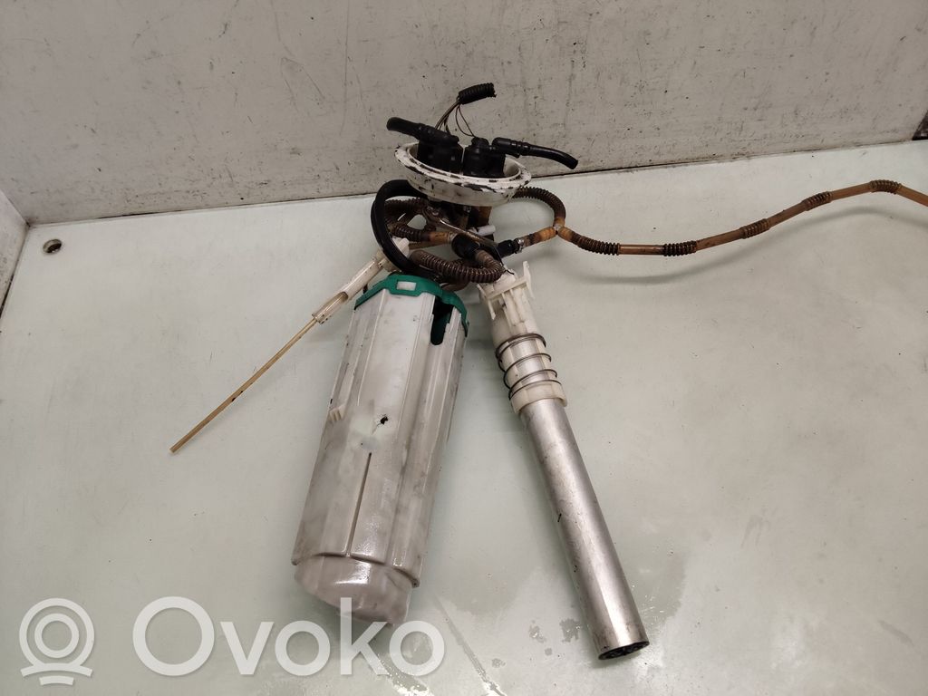 Audi A8 S8 D3 4E Pompe à carburant 