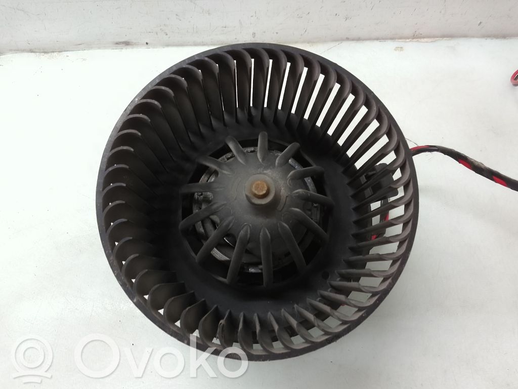 Renault Modus Pečiuko ventiliatorius/ putikas 