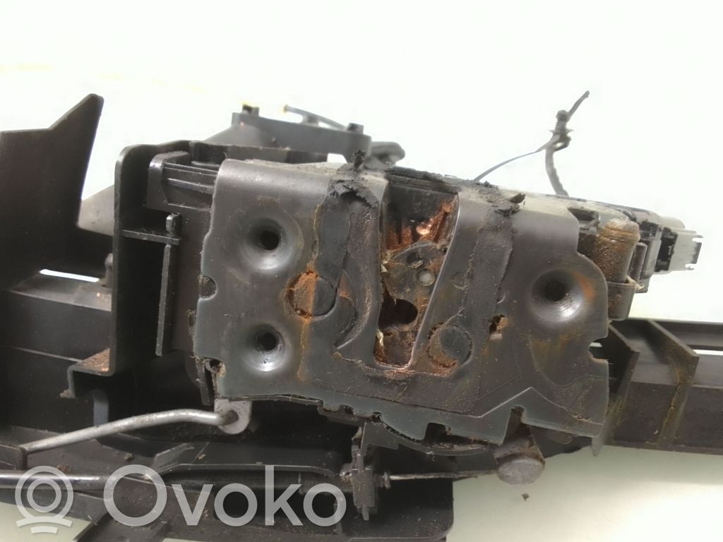 Etuoven lukko   2400000