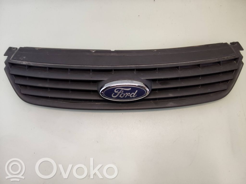 Ford Focus C-MAX Front bumper upper radiator grill 
