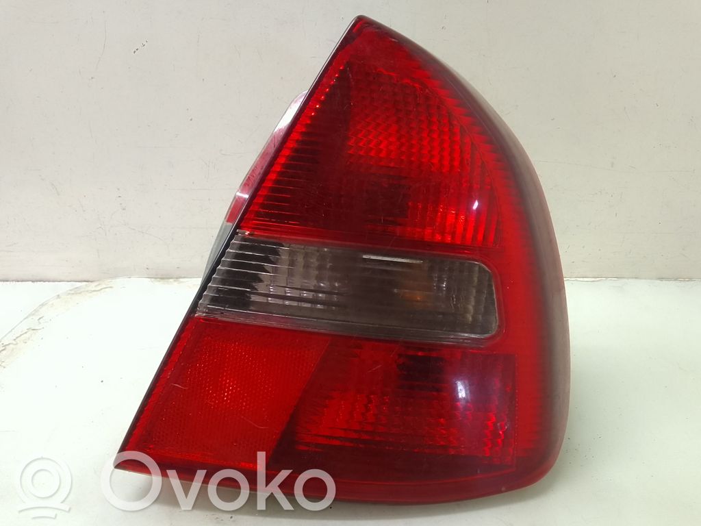 Mitsubishi Carisma Takavalot 