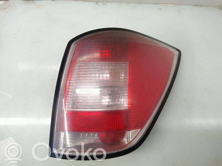 Opel Astra H Galinis žibintas kėbule 