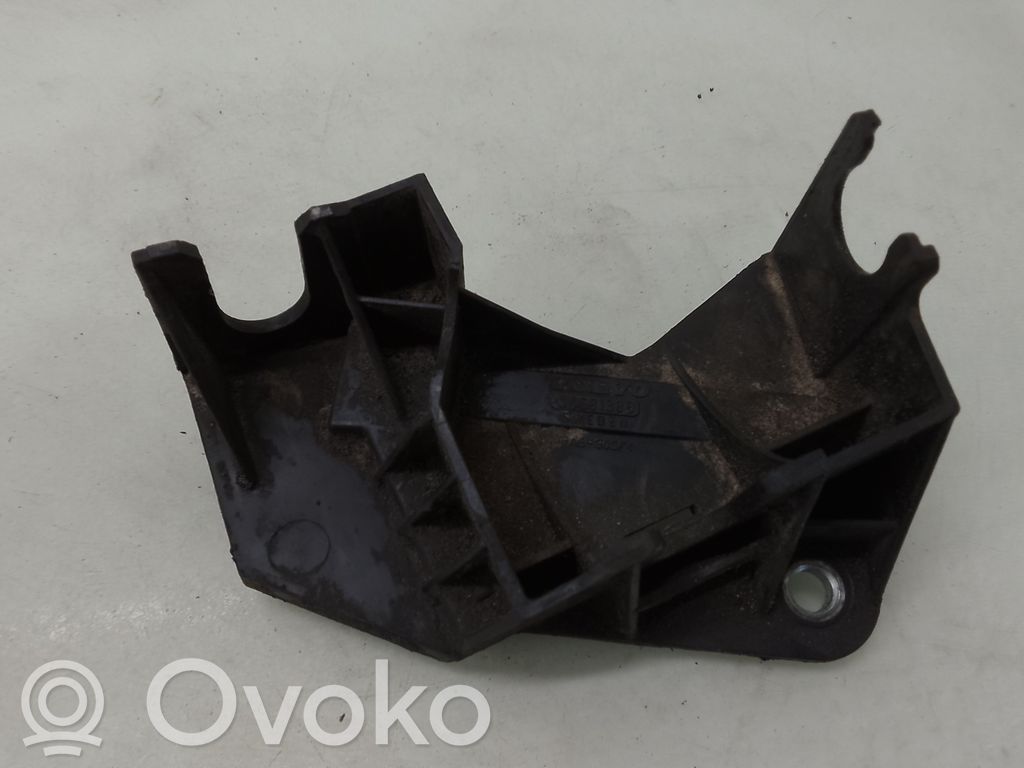 Volvo V50 Gear shift cable bracket 
