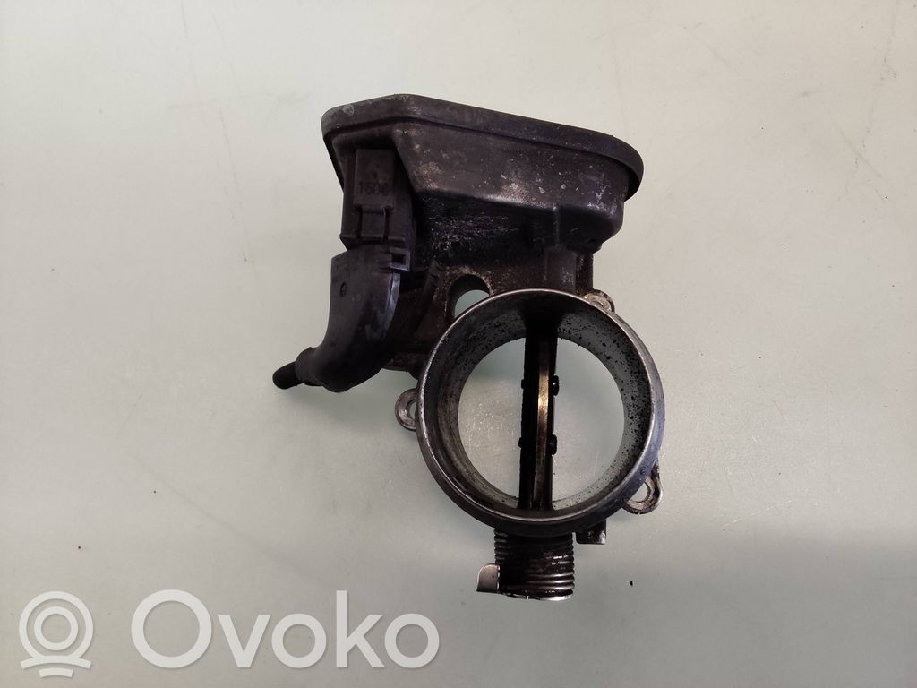 Throttle valve   700376040